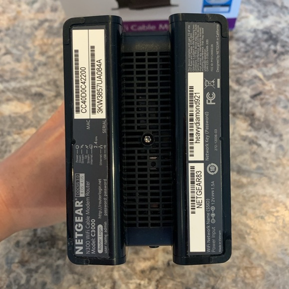 NETGEAR N300 WiFi Cable Modem Router - Picture 7 of 11